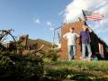 В США бушует стихия: торнадо собирает печальный  "урожай" (ФОТО)