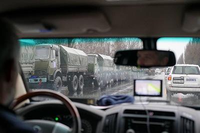Вот такие военные колонны, идущие на Луганск, зафиксировали представители СММ ОБСЕ.