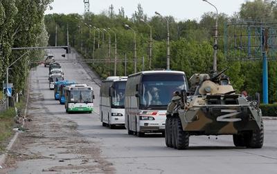 Семь автобусов с защитниками Мариуполя прибыли в оккупированную Еленевку