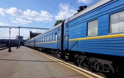 Укрзализныця добавляет вагоны к эвакуационному поезду из Донбасса