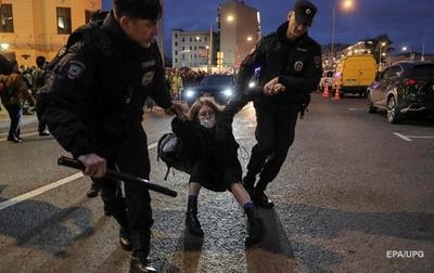 В РФ на протестах против мобилизации задержали 1300 человек