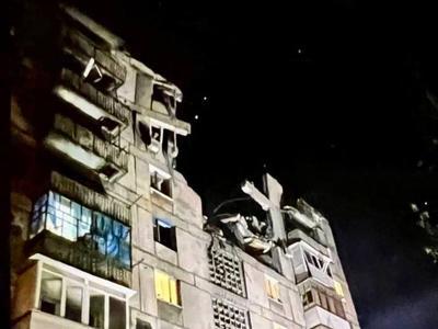 Рашисты обстреляли многоэтажку в Торецке