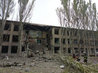 Рашисты обстреляли школу в Николаевке