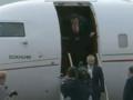 Президент Грузии ударился головой о самолет (ВИДЕО)