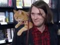 Рыжий кот и уличный музыкант покорили британцев (ВИДЕО)