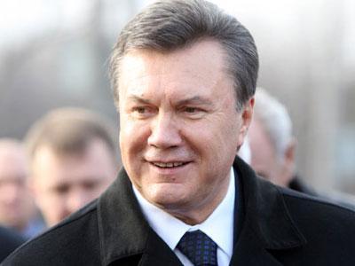 Президент обругал министра, обручил три пары,а также задумал связать дорогой Донецк и Луганск