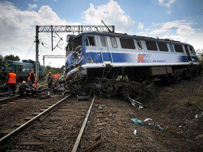 Прокуратура Польши обвинила машиниста в крушении поезда