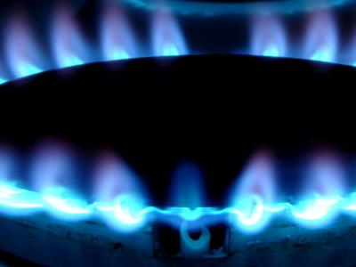 Азаров хочет возобновить поставки туркменского газа