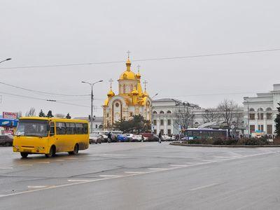 Перед зданием ж/д вокзала в Донецке открылся храм для путешествующих (ФОТО)