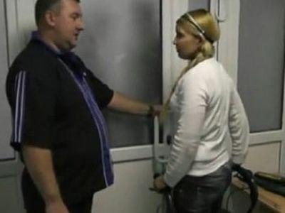 Тюремщики рассказали, как Тимошенко их шантажирует