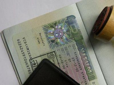 Чехия будет выдавать украинцам многоразовые шенгенские визы 