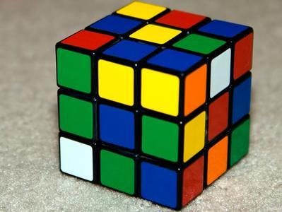 Установлен новый мировой рекорд по скорости сборки кубика Рубика (ВИДЕО)