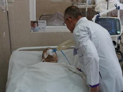 "Какие там бандеровцы" - раненый житель Авдеевки поблагодарил врачей за спасение