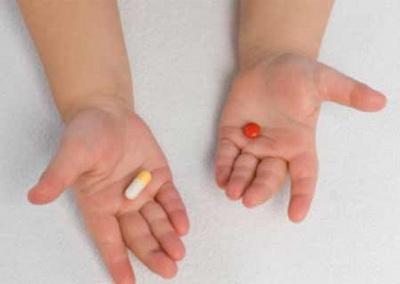 Отравившегося таблетками мальчика могут доставить в Мариуполь 