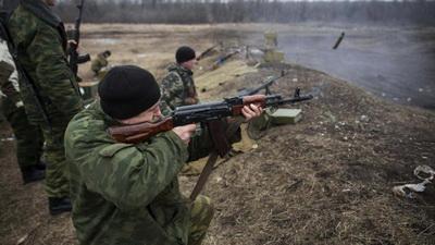 Боевики устроили перестрелку под Новоазовском: пострадали военные РФ
