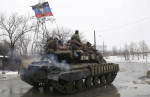 "ДНР" готовится к мощной атаке под Марьинкой: колонны бронетехники перебрасывают ночью  
