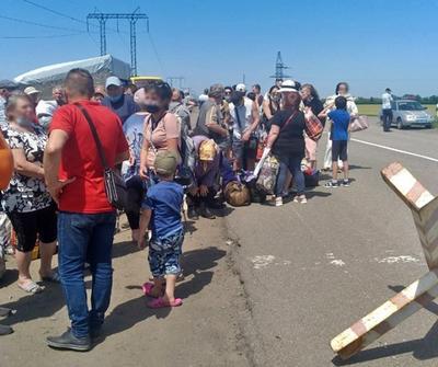 В очереди на КПВВ «Станица Луганская» потерял сознание мужчина