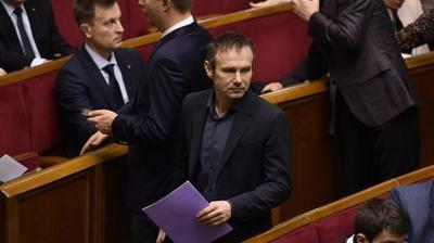 Вакарчук заявил о сложении мандата народного депутата