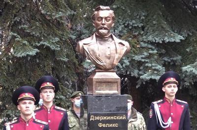 В оккупированном Донецке установили памятник Дзержинскому