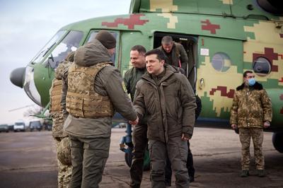Зеленский прибыл на восток Украины для участия в торжественных мероприятиях по случаю 30-летия ВСУ