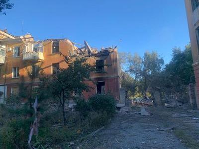 В Славянске под завалами жилого дома нашли тела трех человек