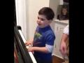 Мальчик-аутист покорил YouTube, перепев песню Билли Джоэла (ВИДЕО)